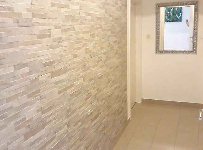 Casa de hóspedes Miletic Near The Palace 3*