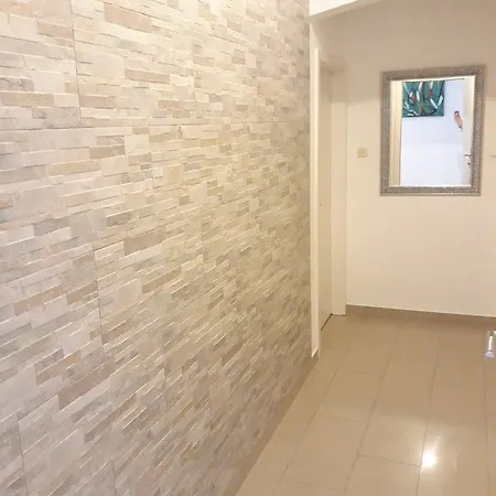 بيت ضيافة Miletic Near The Palace 3*